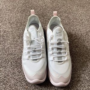 Nike Air Sail in pink